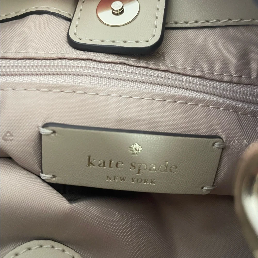 Kate Spade New York Lena Tan White Leather Colorblock Bucket Bag - Picture 12 of 13